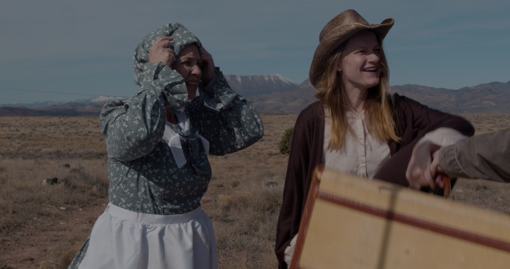 emma and lily talk with cletus off screen