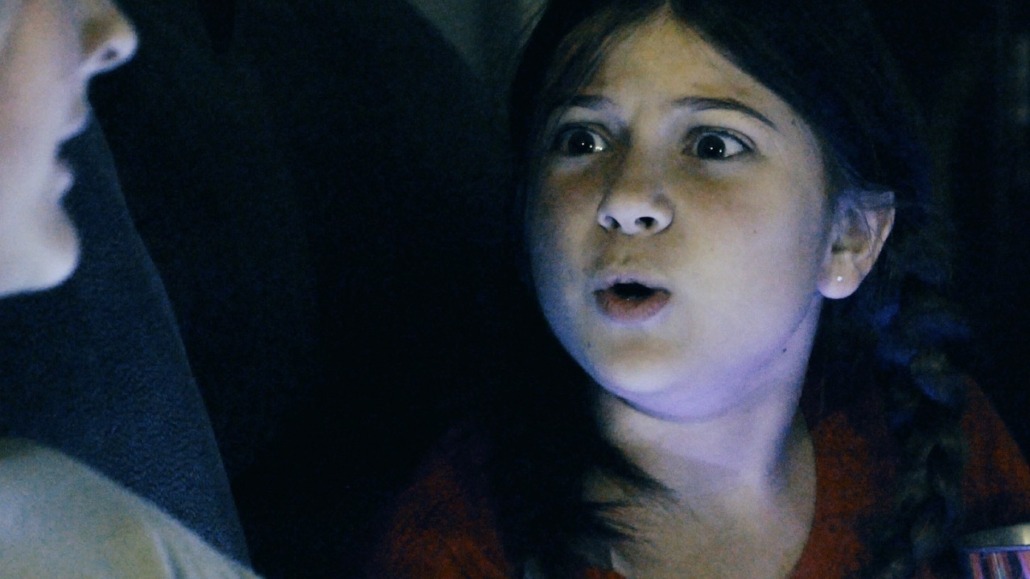 little girl saw something she didn't want to