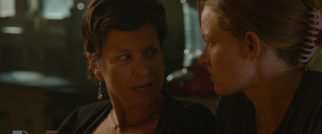 lily is talking to emma